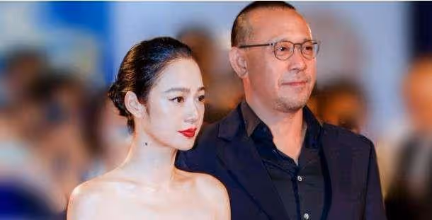 不被看好的11對老夫少妻,年齡差距一個比一個大,有人辦2億婚禮