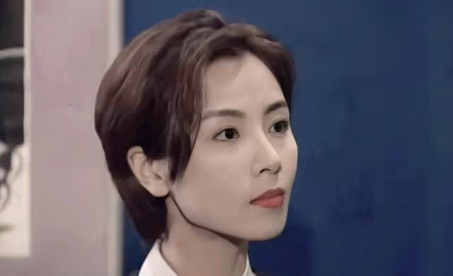 香港著名短髮女神將復出,身材消瘦不到80斤,與同性密友傳緋聞
