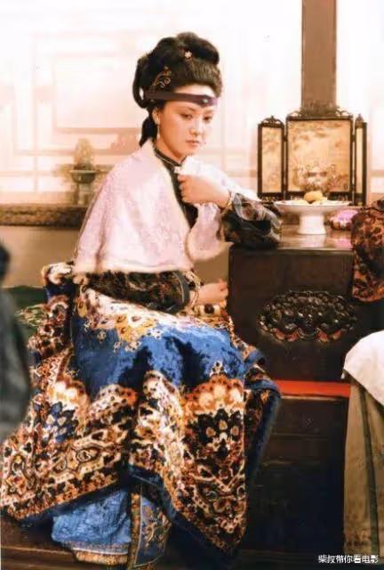 川渝多出美人,8位重慶女星,長得美演技好,甩流量小花幾條街