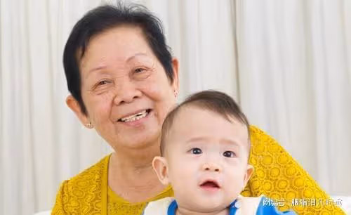 帶孫子和不帶孫子的婆婆,晚年的待遇一樣嗎?看這兩位大媽怎麼說