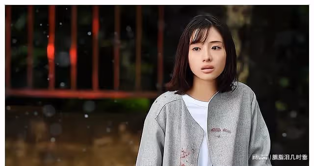 小姑子借8000半年沒還,她結婚我只參加沒隨禮,收到微信我離