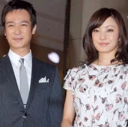 戀愛3個月就閃婚,時隔8年成「娛樂圈模範夫妻」:王力宏們,學著點吧!