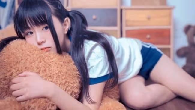 年薪百萬兒子送我一美女陪玩,爽翻天,前妻復合時我猶豫了