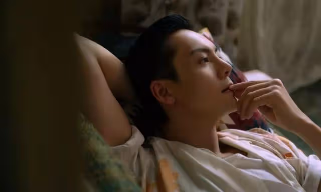 大曬腹肌！港星陳偉霆時隔九年再推出粵語歌，新歌上線即登熱搜榜