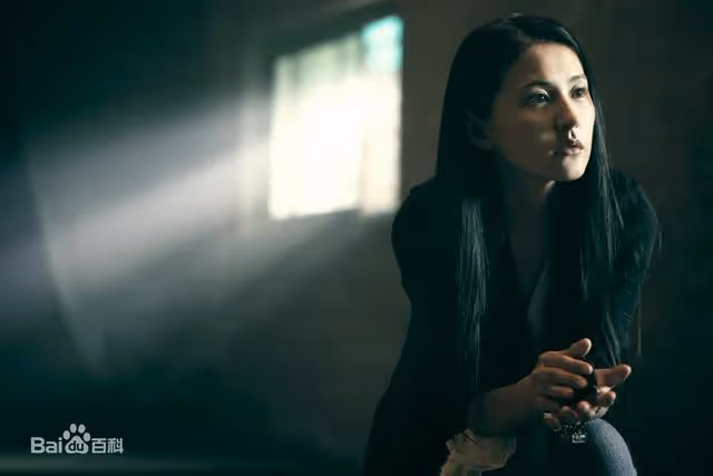 未婚生女父親成謎,盡全力復出錯失大獎,她狀告網友二審直接敗訴