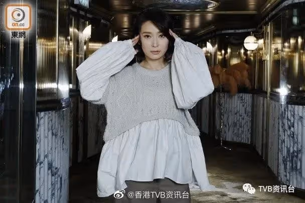 不後悔曾離開TVB！「英皇一姐」周家怡捉緊所有機會