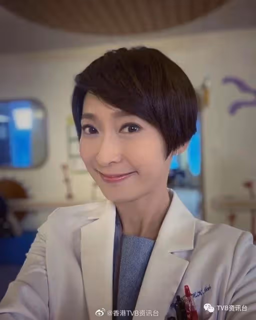 不後悔曾離開TVB！「英皇一姐」周家怡捉緊所有機會