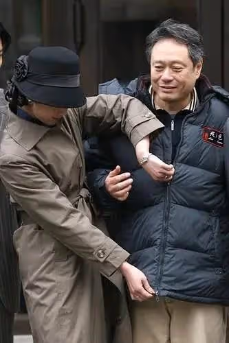 湯唯:《色戒》大火後,為何到英國「隱姓埋名」?金星都為她喊冤