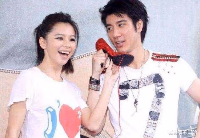 王力宏離婚事件再反轉!台媒曝其在外PC,讓員工送女人到房間
