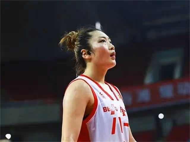 「女版詹姆斯」李夢：女籃的硬核甜心，拒絕西班牙富商只嫁中國人