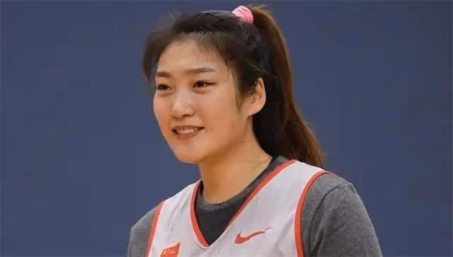 「女版詹姆斯」李夢:女籃的硬核甜心,拒絕西班牙富商只嫁中國人