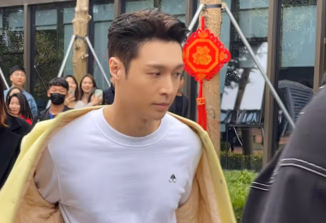 張藝興被造謠後續:工作室不停止追究責任,錄製央視節目證明定位