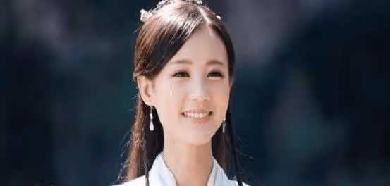 「最扶不起」的女主角,眾多男神給她當陪練,結果還是紅不起來