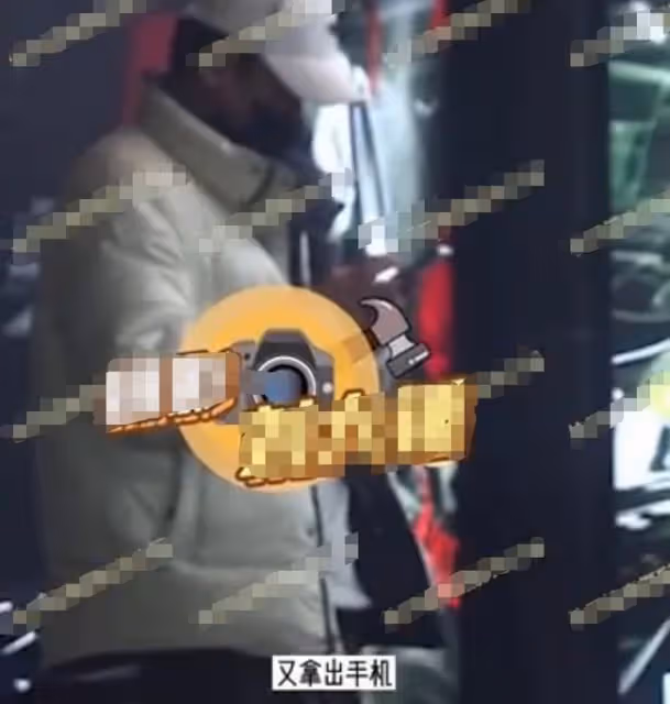 37歲男星被曝隱婚生子!帶娃幾乎全程玩手機,此前被催婚破口大罵