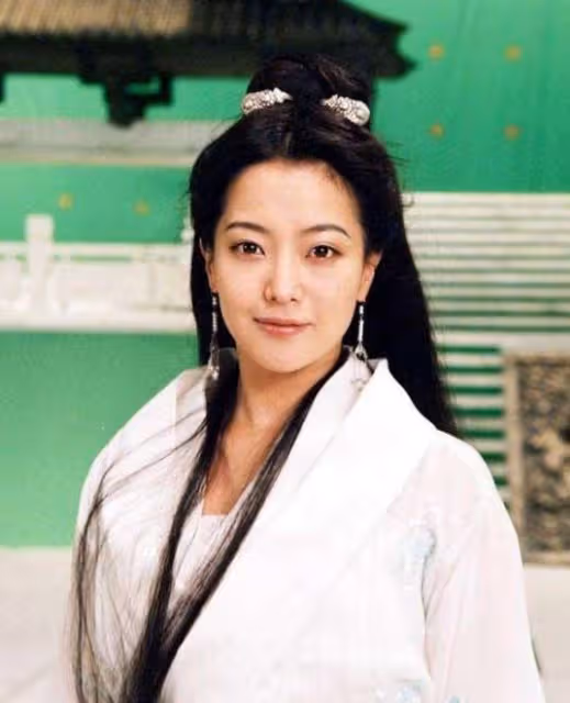 金喜善因女兒丑被質疑整容，稱五官張開就好了，11年後卻被打臉