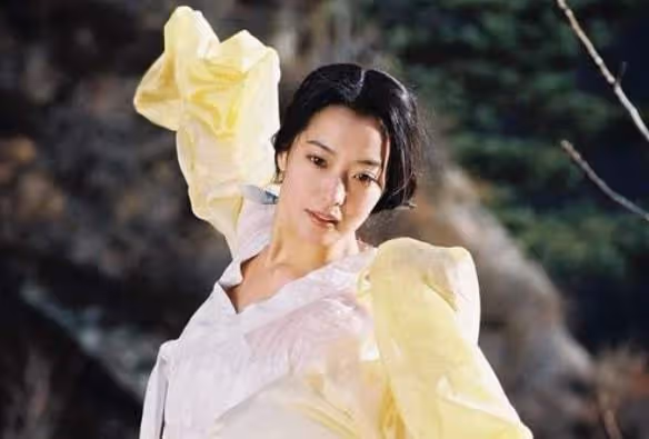 金喜善因女兒丑被質疑整容,稱五官張開就好了,11年後卻被打臉