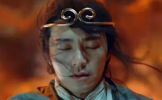 周星馳為何至今單身?和朱茵毫無關係,真正原因是已經去世的她