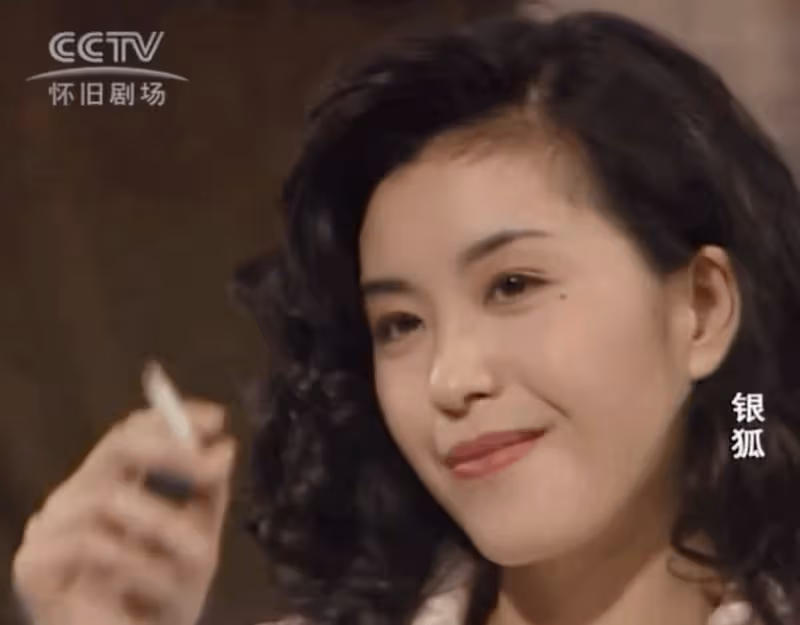 玩遍圈內男星,公然邀請「一夜情」,為何不受封殺?