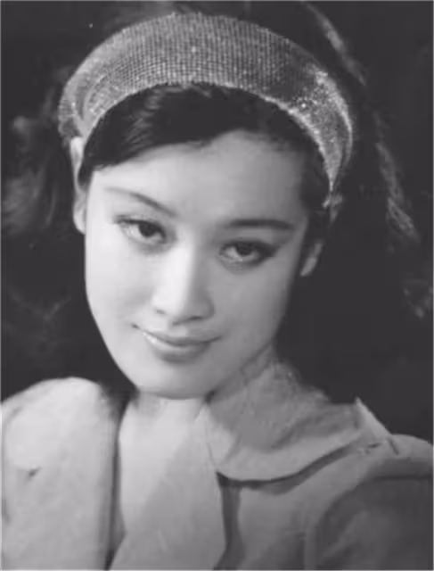 1983年春晚走紅後移居海外,56歲患癌去世,臨終才說出自己的身世