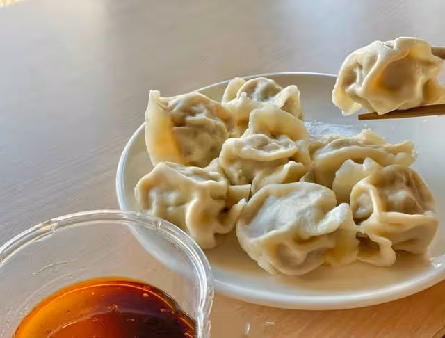 冬至控熱量!熱巴不蘸料,肖戰吃4個餃子,陳偉霆餃子湯圓齊上陣