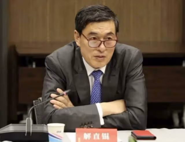毛阿敏老公離世3天後,外甥劉洋正式接管萬億集團,發聲明引熱議