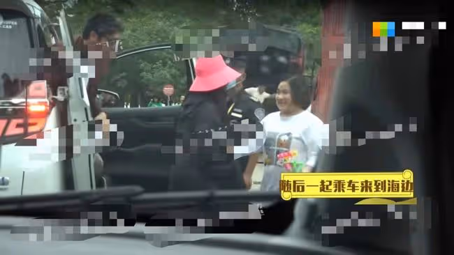王岳倫攜女兒歡樂度假，12歲王詩齡身高驚人，摟爸爸肩膀超有愛