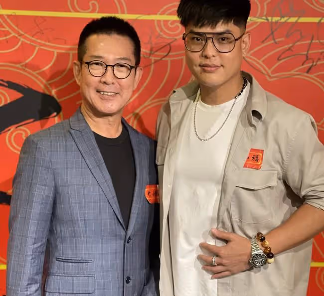 64歲元彪內地復出!新戲搭檔小33歲女星,曾自曝片酬僅次于成龍