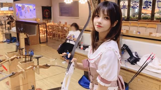 薇婭13億天價罰款震驚全網,被封后更該讓人深思的是這個問題