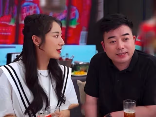 薇婭丈夫發「道歉」文,寫明偷稅不關夫妻倆的事,理由有被噁心到