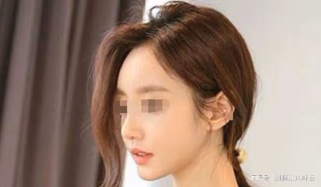 我婚內變心，離婚後凈身出戶，三天後，在民政局見到前夫和我妹妹