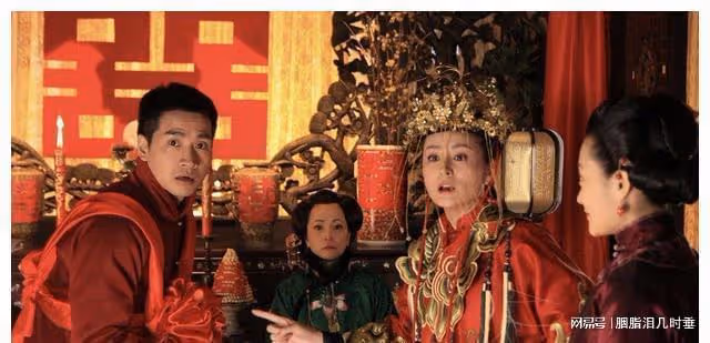領了結婚證，婆婆拒絕為我們辦婚禮，春節一頓飯，婆婆忙準備