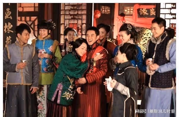 領了結婚證,婆婆拒絕為我們辦婚禮,春節一頓飯,婆婆忙準備