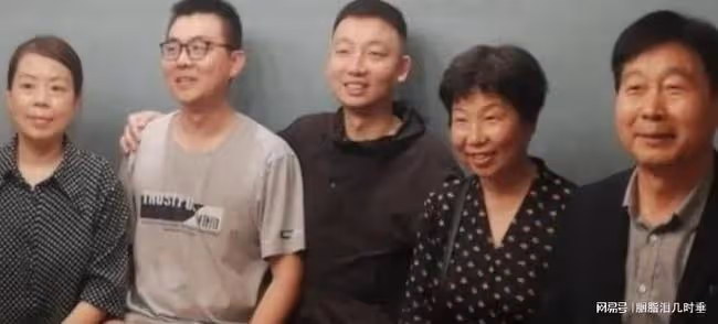 鬧掰了？親婆婆杜新枝生病住院，兒媳婦熊磊卻選擇曬出菊花引熱議