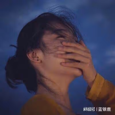 我有個男閨蜜,我心情不好一起出去旅遊了。老公居然要和我離婚