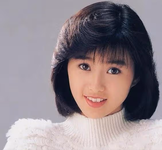 酒井法子，被爆不雅照後，又被稱為「國際乞丐」，無人原諒