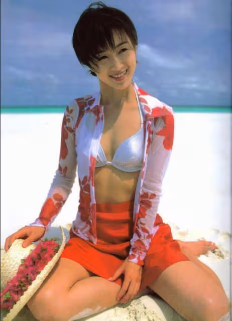 酒井法子,被爆不雅照後,又被稱為「國際乞丐」,無人原諒