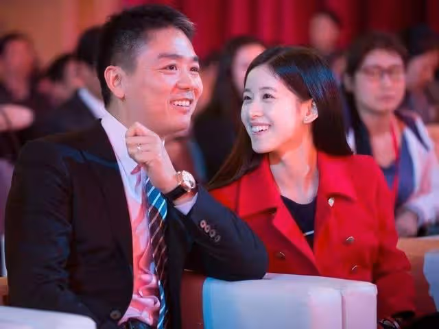 隱忍3年,將劉強東的人脈化為己用,章澤天的野心和手段太高明