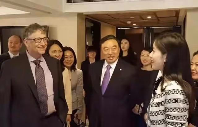 隱忍3年,將劉強東的人脈化為己用,章澤天的野心和手段太高明