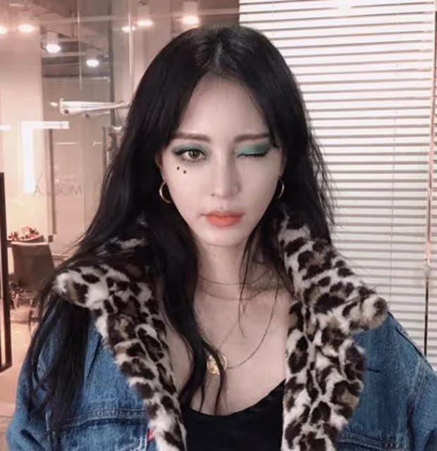 戴上鼻環的韓藝瑟,她只做照亮自己的那一輪明月