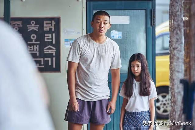 韓國最年輕影帝,回擊網友大膽出櫃!劉亞仁憑什麼這麼「敢」