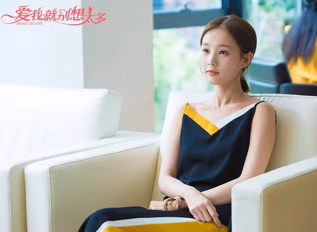 她本是趙麗穎替身,趁穎寶懷孕不斷接戲,如今和趙麗穎平起平坐