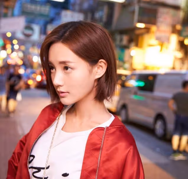 她本是趙麗穎替身,趁穎寶懷孕不斷接戲,如今和趙麗穎平起平坐