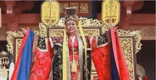 再見了,斯琴高娃!