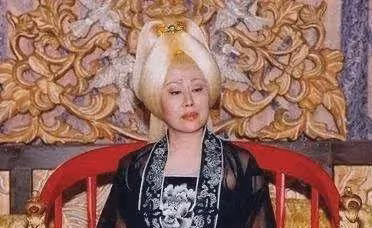 再見了,斯琴高娃!