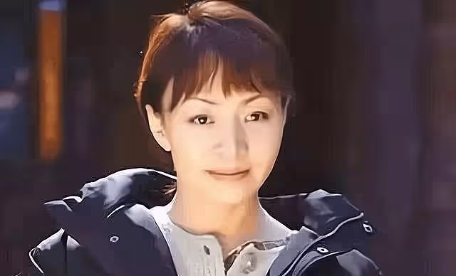 比巴圖大7歲,煙不離手,宋丹丹說白給都不要,這是她看不上兒媳的原因嗎?