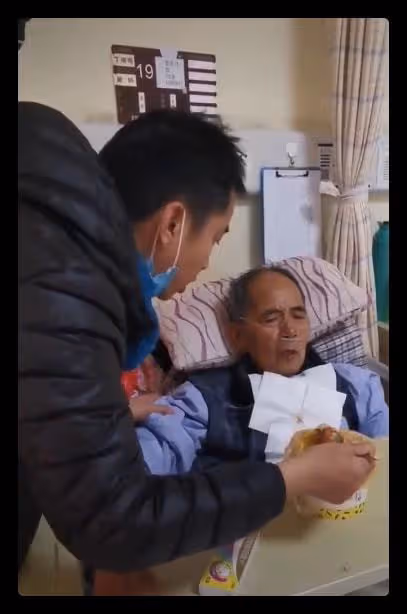 38歲戲骨自曝帶貨收入,直播倆月抵拍戲一年,不如網紅一晚太現實