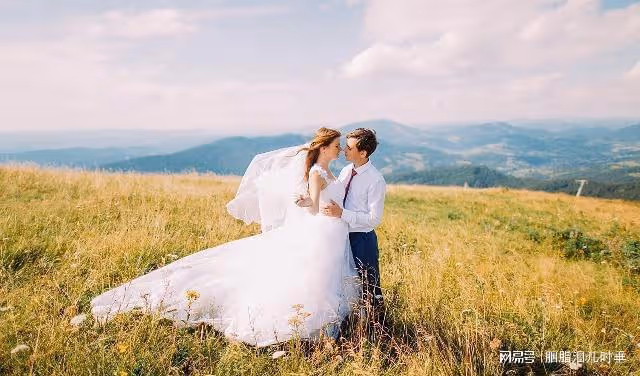 結婚後看到他朋友圈,女子明白過來,所謂的「男閨蜜」是一場謊言