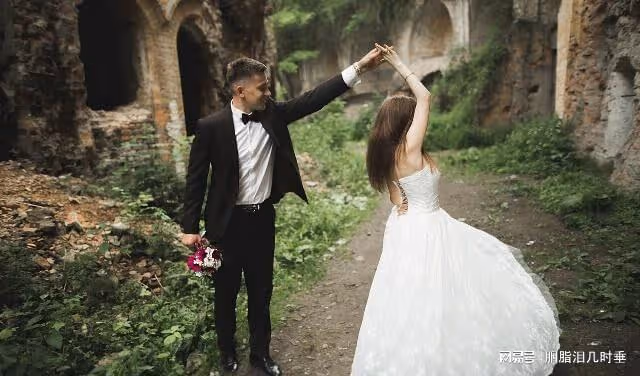 結婚後看到他朋友圈,女子明白過來,所謂的「男閨蜜」是一場謊言