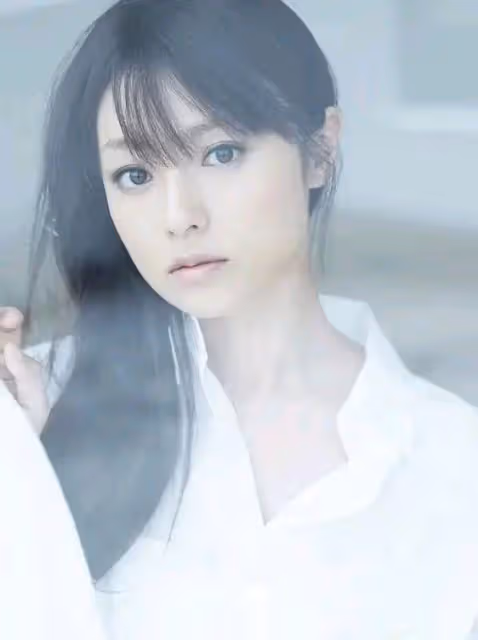 男星收割機深田恭子,和酒井法子爭大叔,37歲即將步豪門