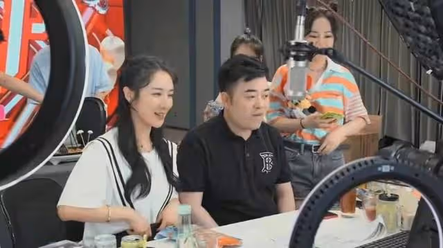 薇婭老公董海峰:擁有220億財富,是林依輪,海青的老闆